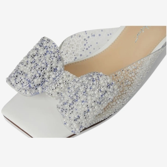 🔹️Betsey Johnson🔹️ Babe Lucite Faux Pearl Bow Kitten Heels - Picture 9 of 9